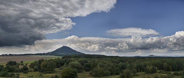 Dovolená na Máchově jezeře s pronajatým autem